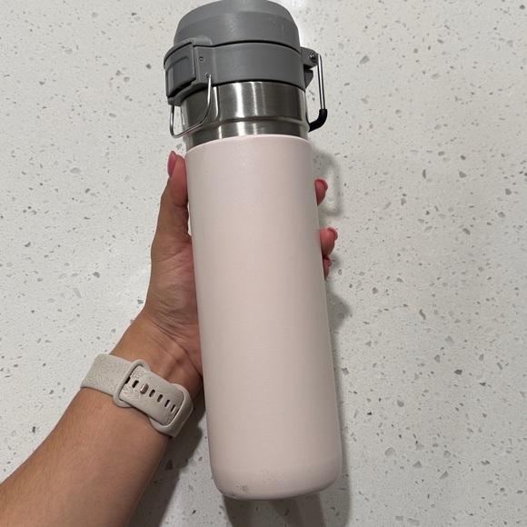 STANLEY- THE QUICK FLIP GO BOTTLE 24 OZ Rose Quartz - Picture 3 of 8